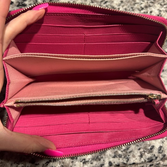 Fendi Long Zip Wallet - Picture 2 of 8